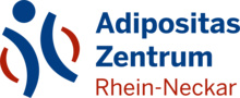 adipositas-zentrum-rhein-neckar Logo des Adipositas Zentrums Rhein-Neckar mit blauen und roten grafischen Elementen und Schriftzug in Blau und Rot.